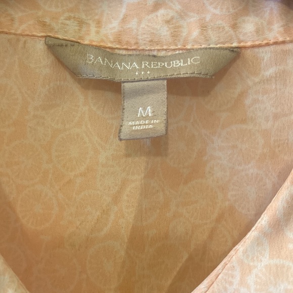 *SOLD*Banana Republic Light Pink Bicycle Pattern Button Down Top Size M - Picture 5 of 6